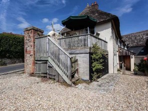 3 Bedroom Cottage near the Beach in Charmouth, Dorset, England